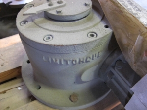 LOT TO INCLUDE: (4 BOXES, 2 PER BOX) KINGSBURY INC THRUST SHOES, OPERATOR, MANUAL KIND. VITON SEALS AND ELECTRIC ACTUATOR ADAPTER TYPE HOBC, (1) COUPLING, (1) COUPLING. TROLLEY WHEEL AXLE AND FLOATING SHAFT, 1ST HUB BORE 4.6215" (+0.0015"/-0.0000"), 1-1/4" X 5/8" KEYWAY, 2ND HUB BORE 3.9975" (+0.001"/-0.000"). LOADING & HANDLING FEE $15-4606